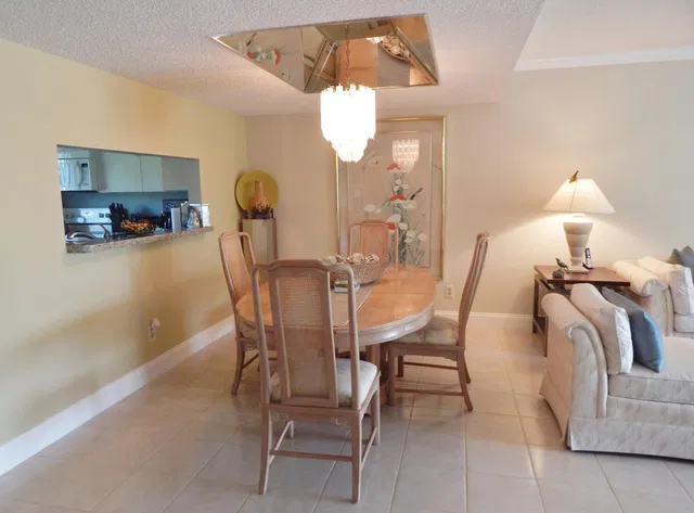 Unit 215 photo 9