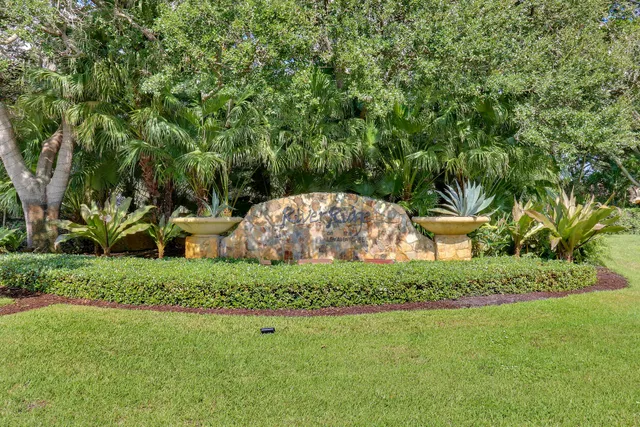 Residence photo 11
