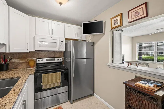 Residence photo 3