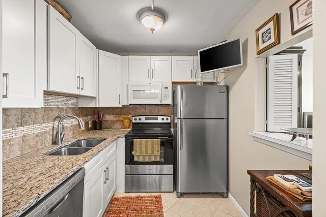 Residence photo 4