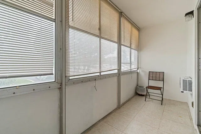 Residence photo 18