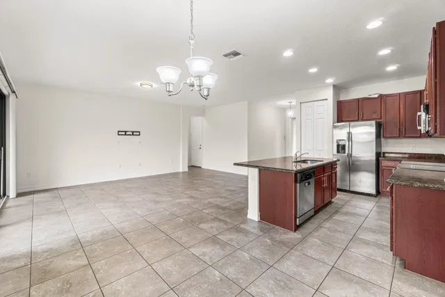 Residence photo 9