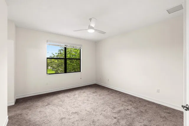 Residence photo 21