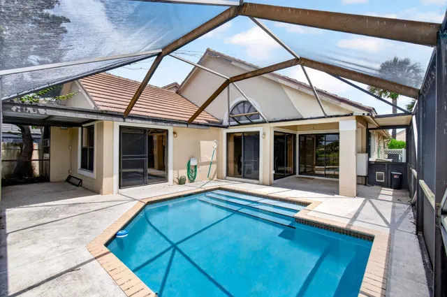 Residence photo 9