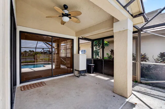 Residence photo 18