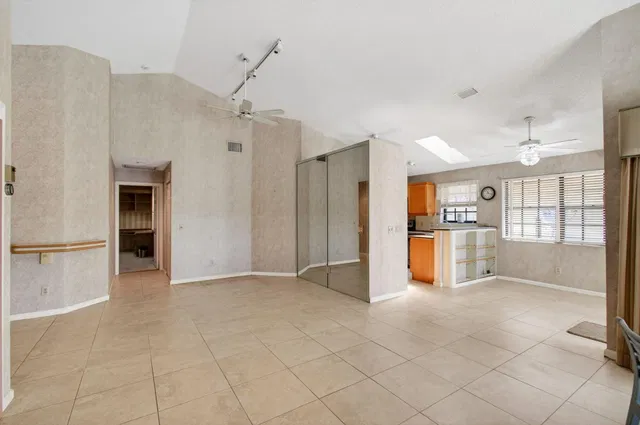 Residence photo 33