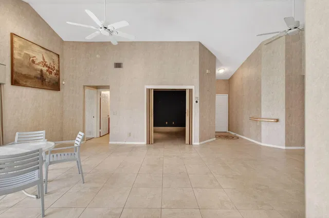 Residence photo 44