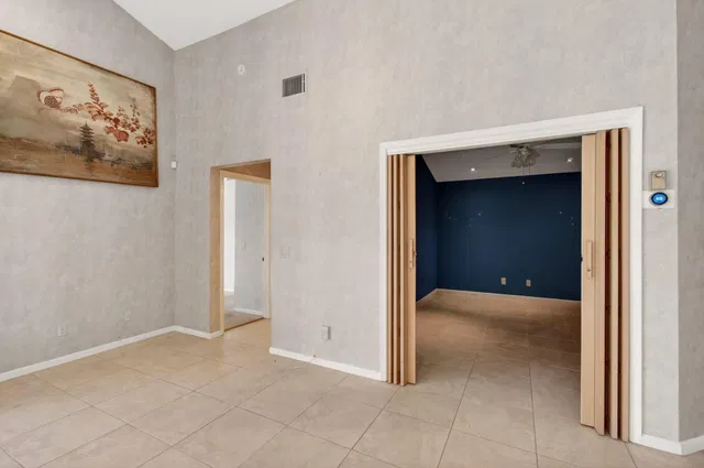 Residence photo 45