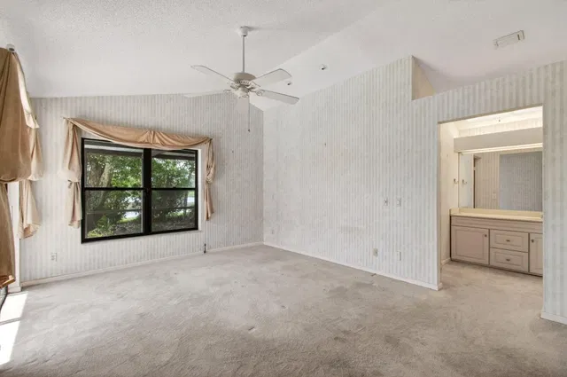 Residence photo 51