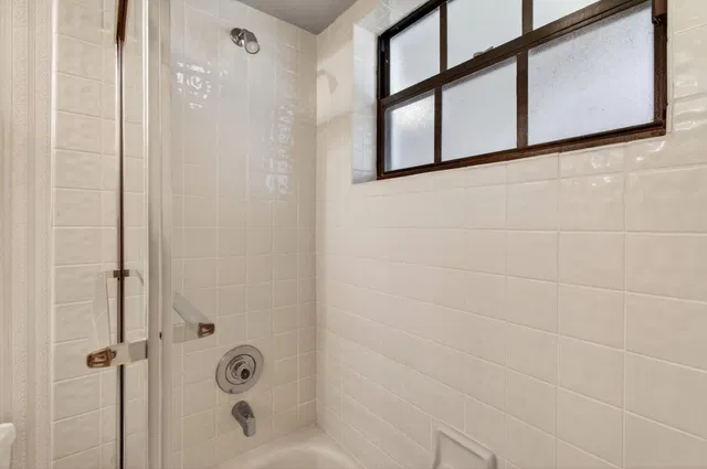 Residence photo 64