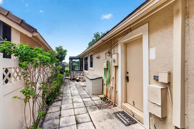 Residence photo 68