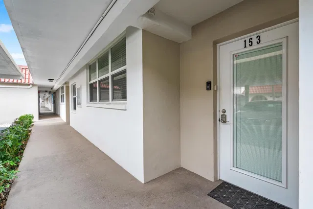  Unit 153 photo 4