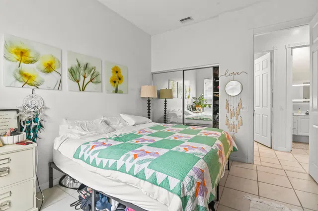 Residence photo 18