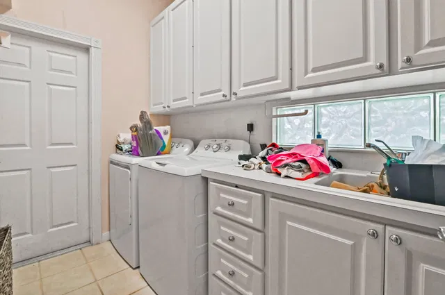 Residence photo 19