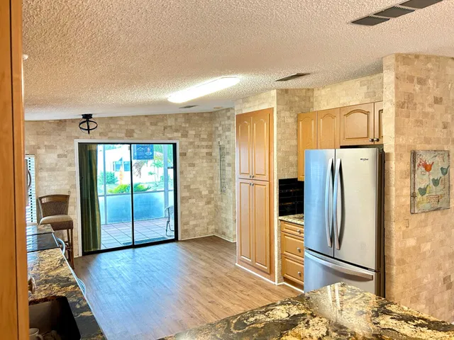 Residence photo 5
