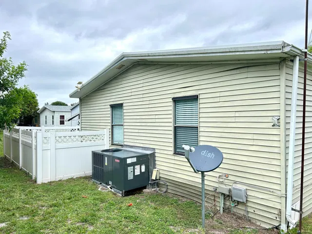 Residence photo 43