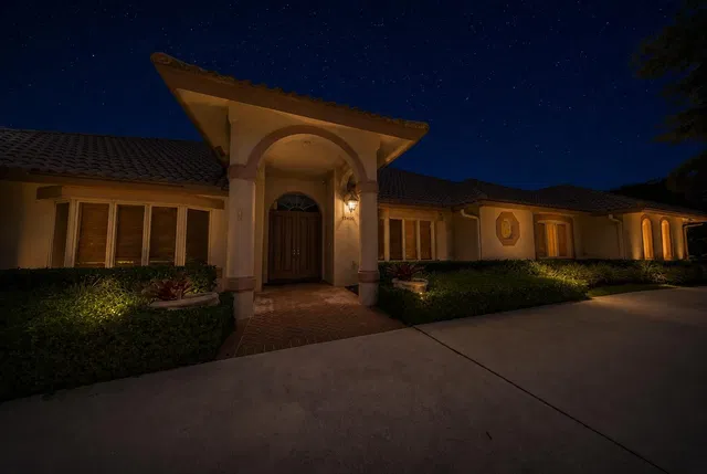 Pinewood Residence photo 6