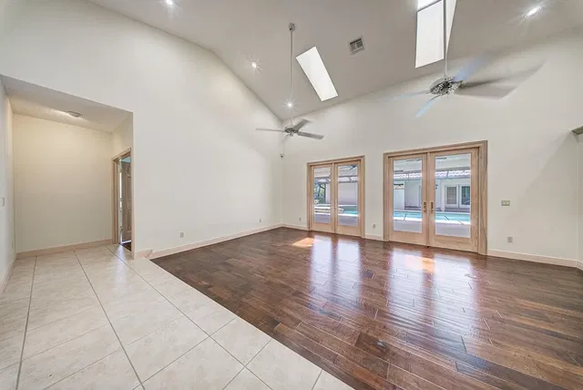 Pinewood Residence photo 12