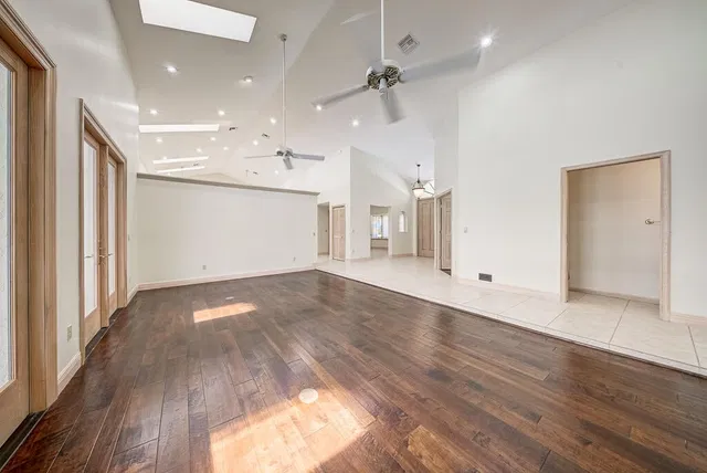 Pinewood Residence photo 14