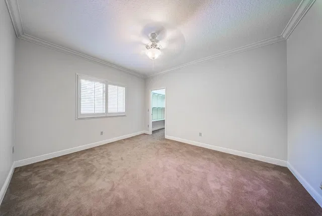 Pinewood Residence photo 35