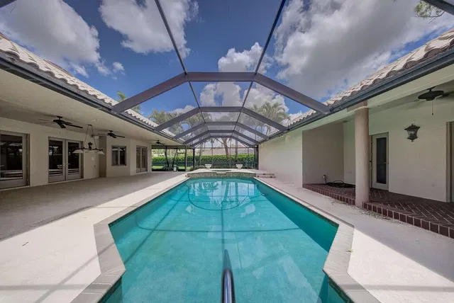 Pinewood Residence photo 44