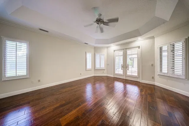 Pinewood Residence photo 57