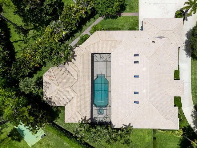 Pinewood Residence photo 82