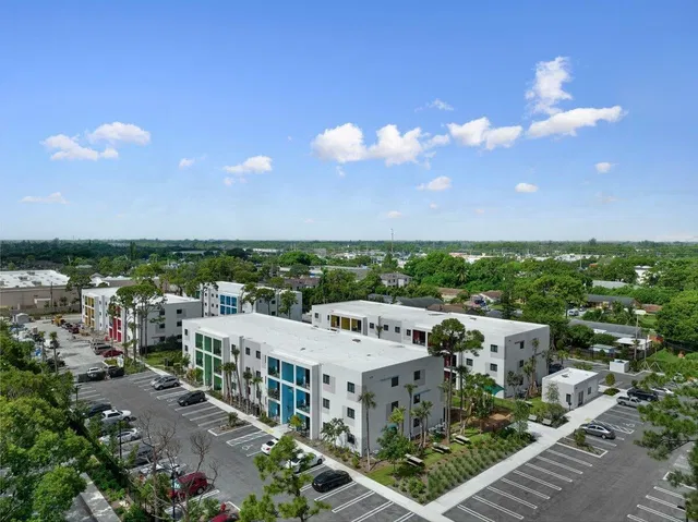 Unit Unit 206 photo 17