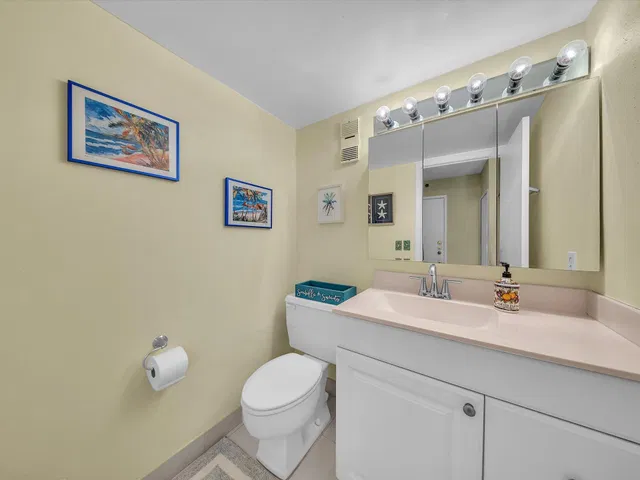 Unit 104 photo 23