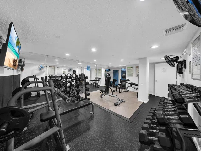 Unit 104 photo 31