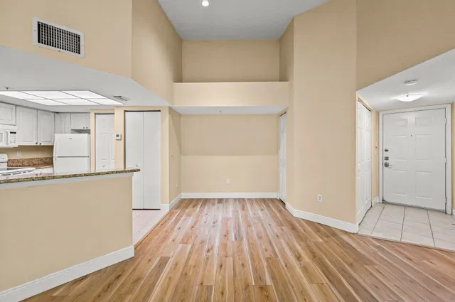 Unit 1109 photo 3