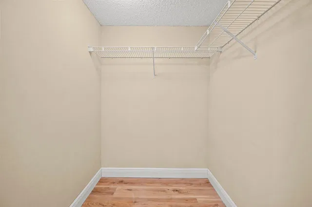 Unit 1109 photo 21