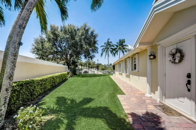 Residence photo 3