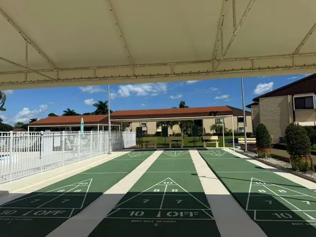 Unit D2 photo 25