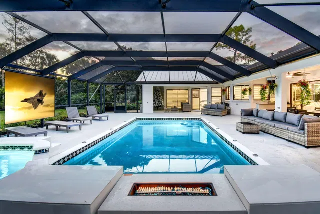 Pinewood Residence photo 71