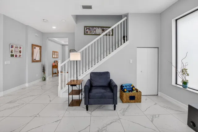 Residence photo 15
