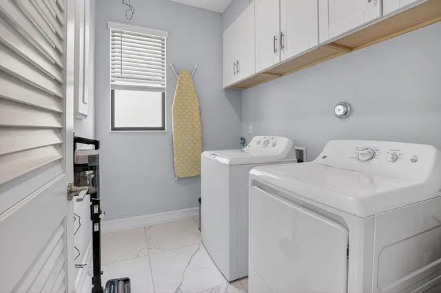 Residence photo 26