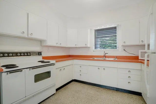 Old Northwood Residence photo 7