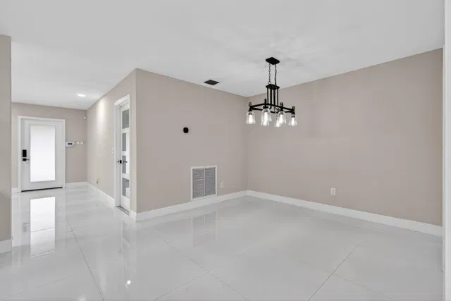 Residence photo 17