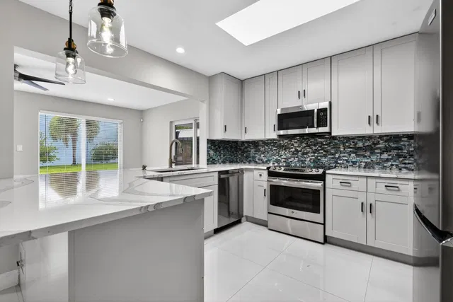  Residence photo 20