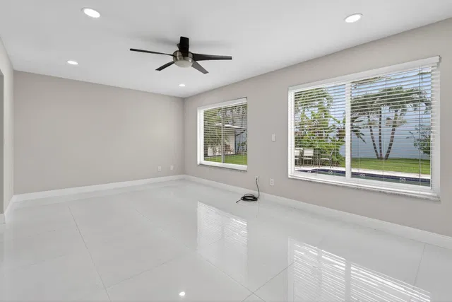  Residence photo 31