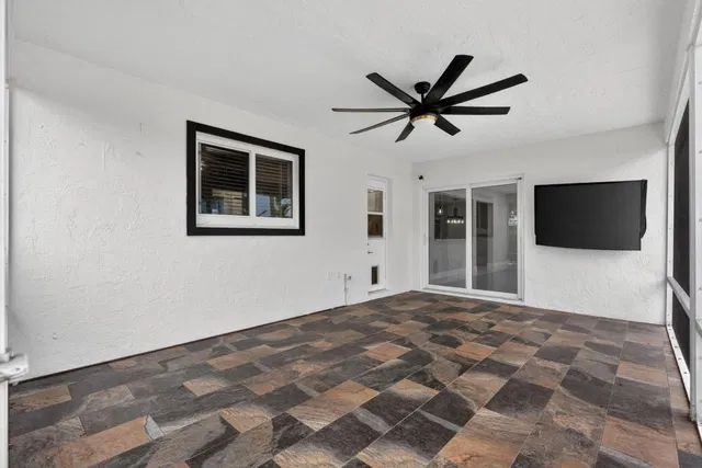  Residence photo 48
