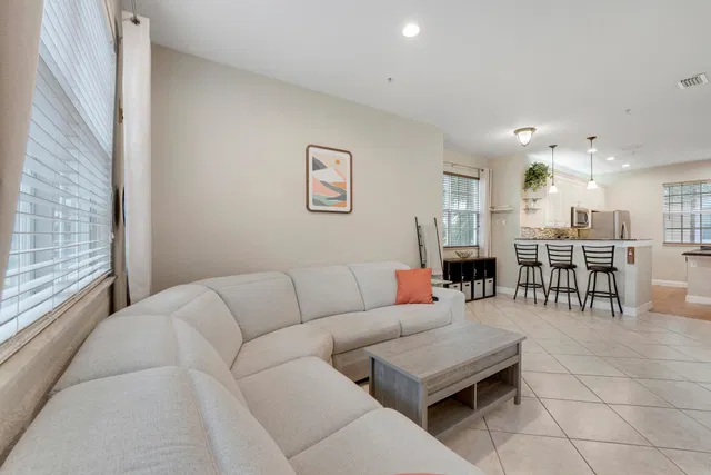 Residence photo 9