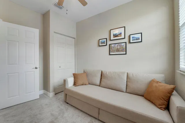 Residence photo 21