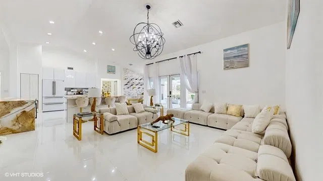 Residence photo 6