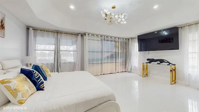 Residence photo 15