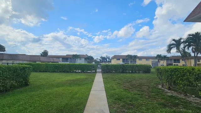 Unit 116 photo 13