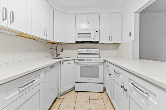Unit C-1 photo 9