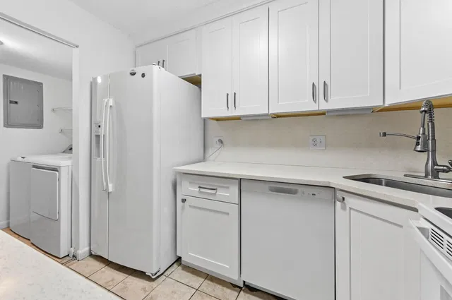 Unit C-1 photo 10