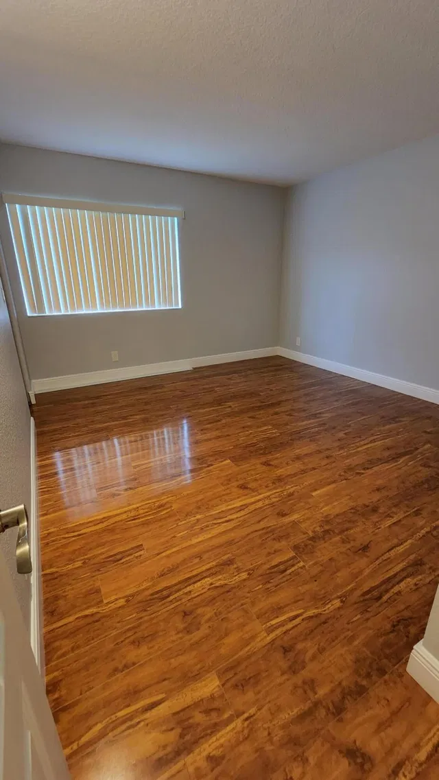  Unit C1 photo 4
